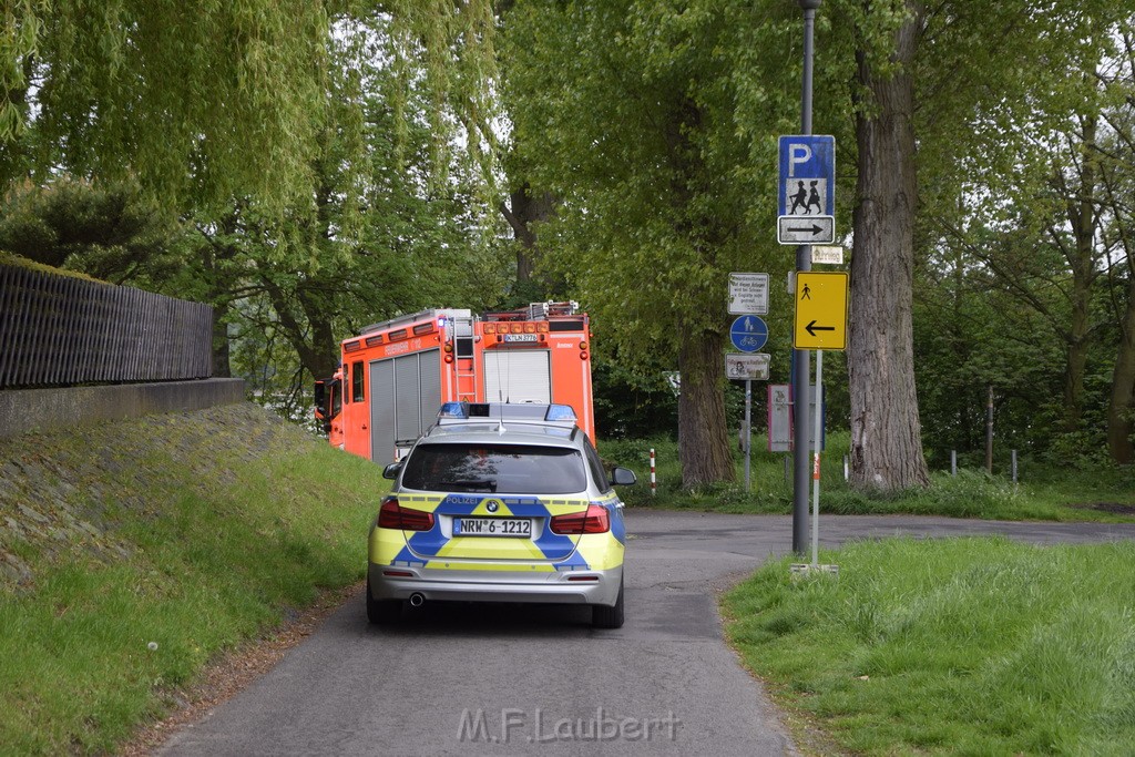 PRhein Koeln Porz Ensen Schwimmer untergegangen P001.JPG - Miklos Laubert